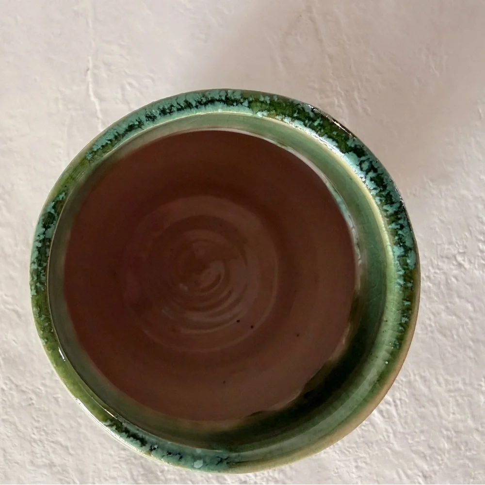 STUDIO POTTERY VASE GLOSSY GLAZE MID CENTURY COTTAGECORE JAPANDI SURFSHACK STYLE